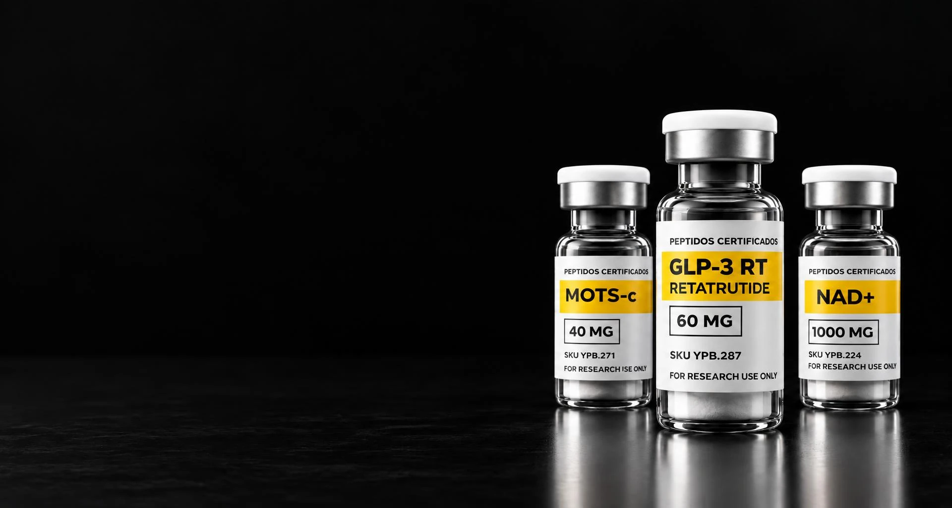 Viales de investigación PeptidosCertificados sobre una superficie de laboratorio oscura